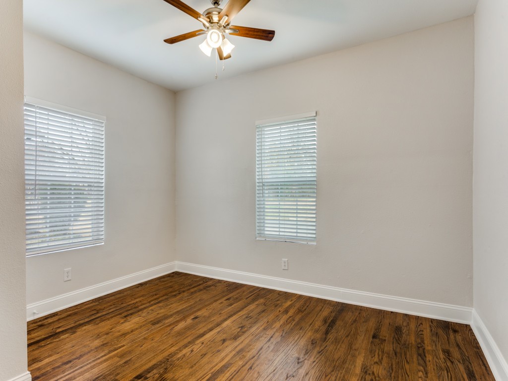1500 E Morphy Street Fort Worth TX 76104