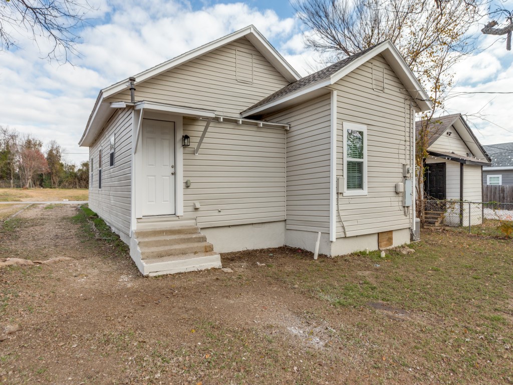 1500 E Morphy Street Fort Worth TX 76104