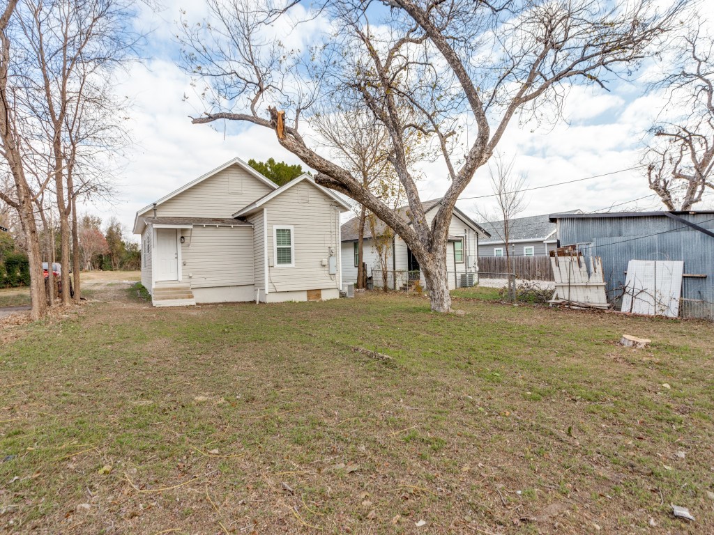 1500 E Morphy Street Fort Worth TX 76104