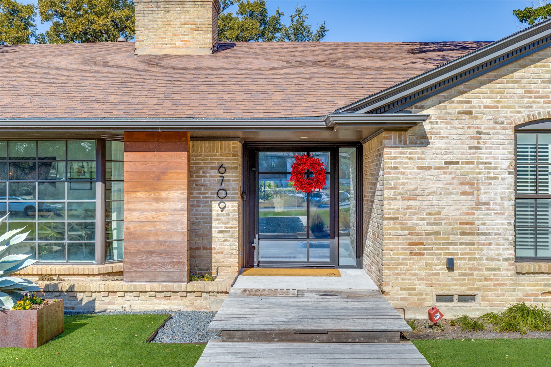 6709 Cliffbrook Drive Dallas TX 75254