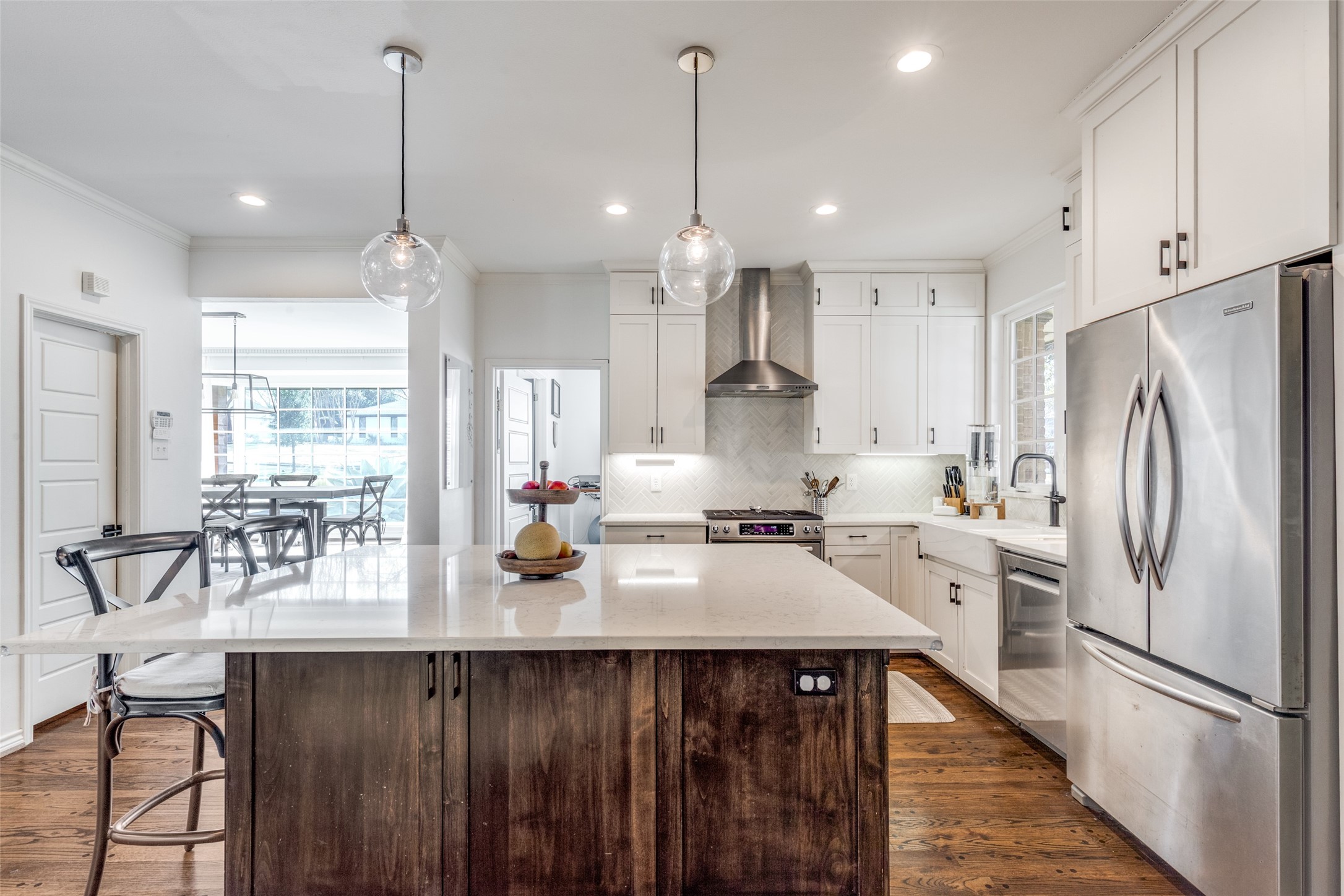 6709 Cliffbrook Drive Dallas TX 75254