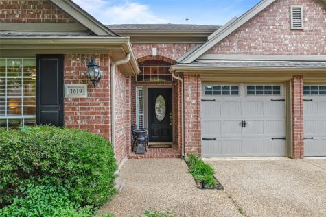 1619 Villa Court Corinth TX 76210
