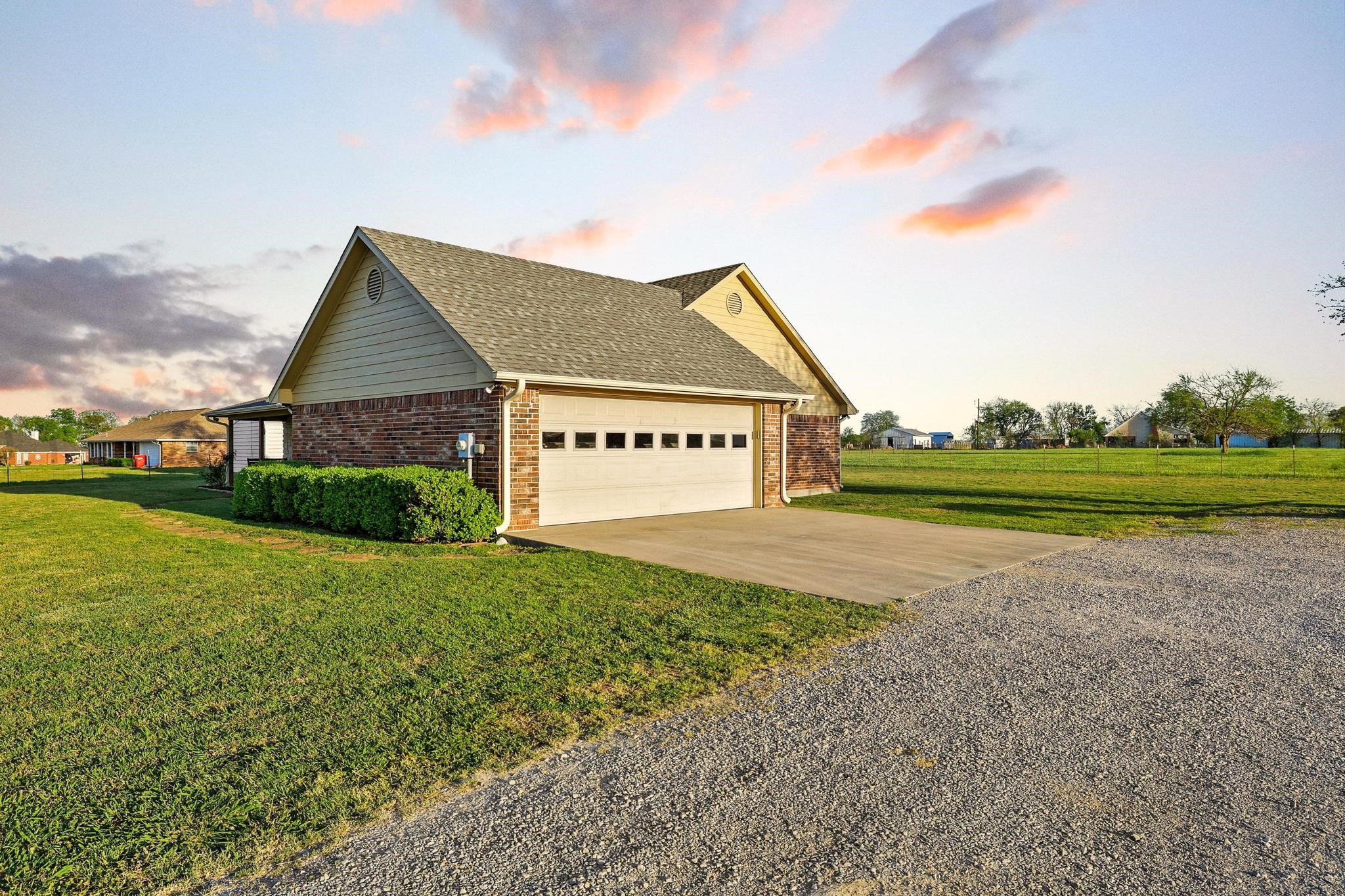 420 County Road 4825 Leonard TX 75452