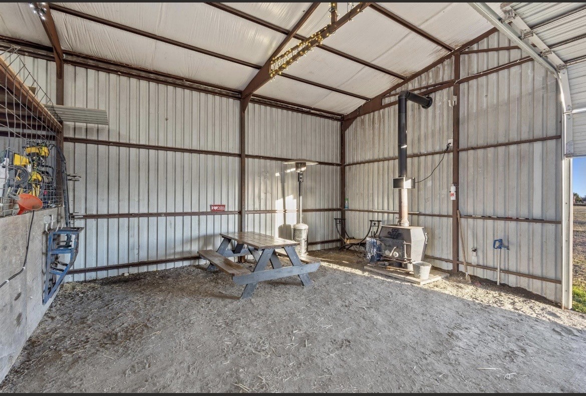 420 County Road 4825 Leonard TX 75452