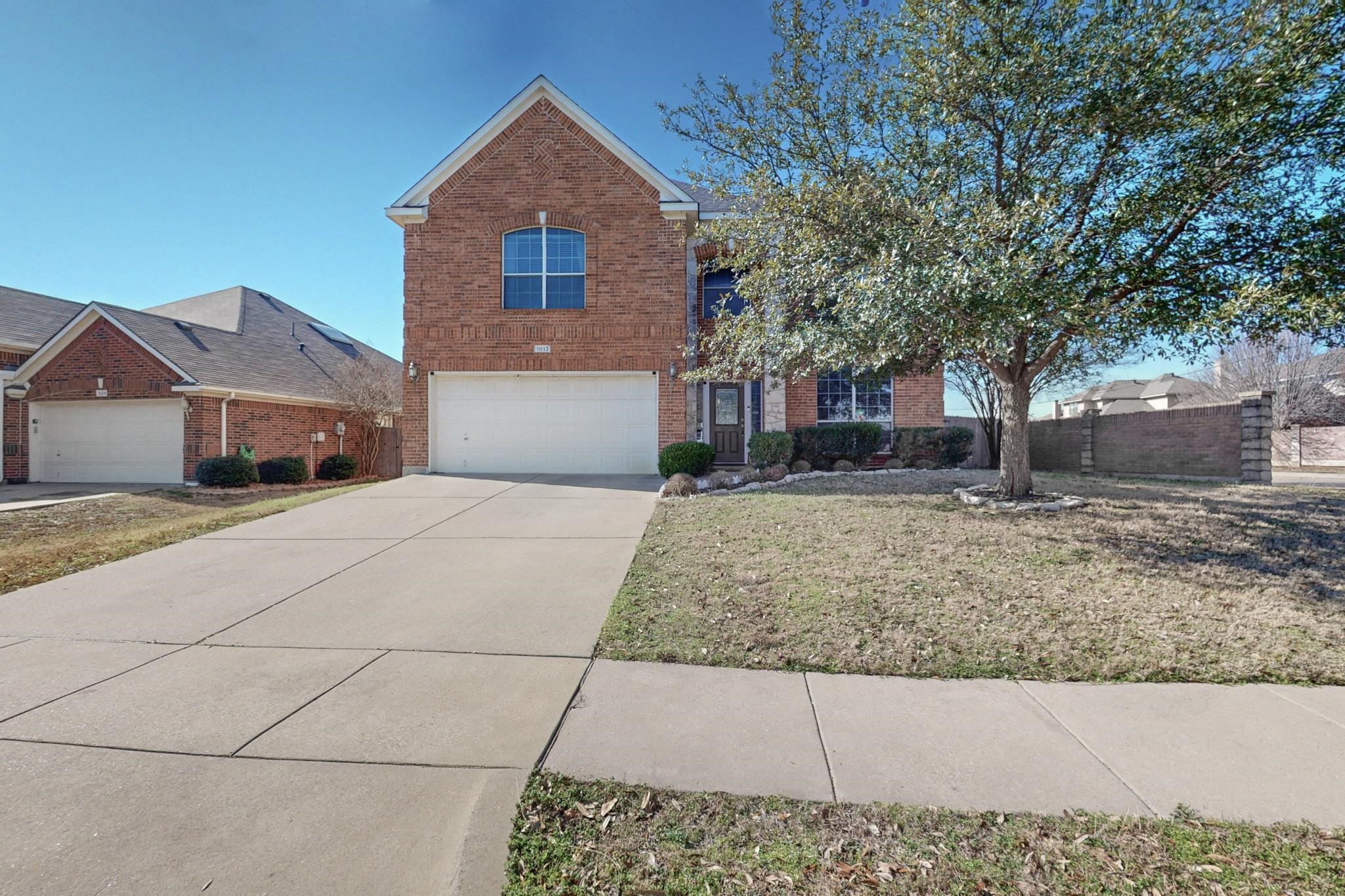 1013 Sycamore Street Burleson TX 76028