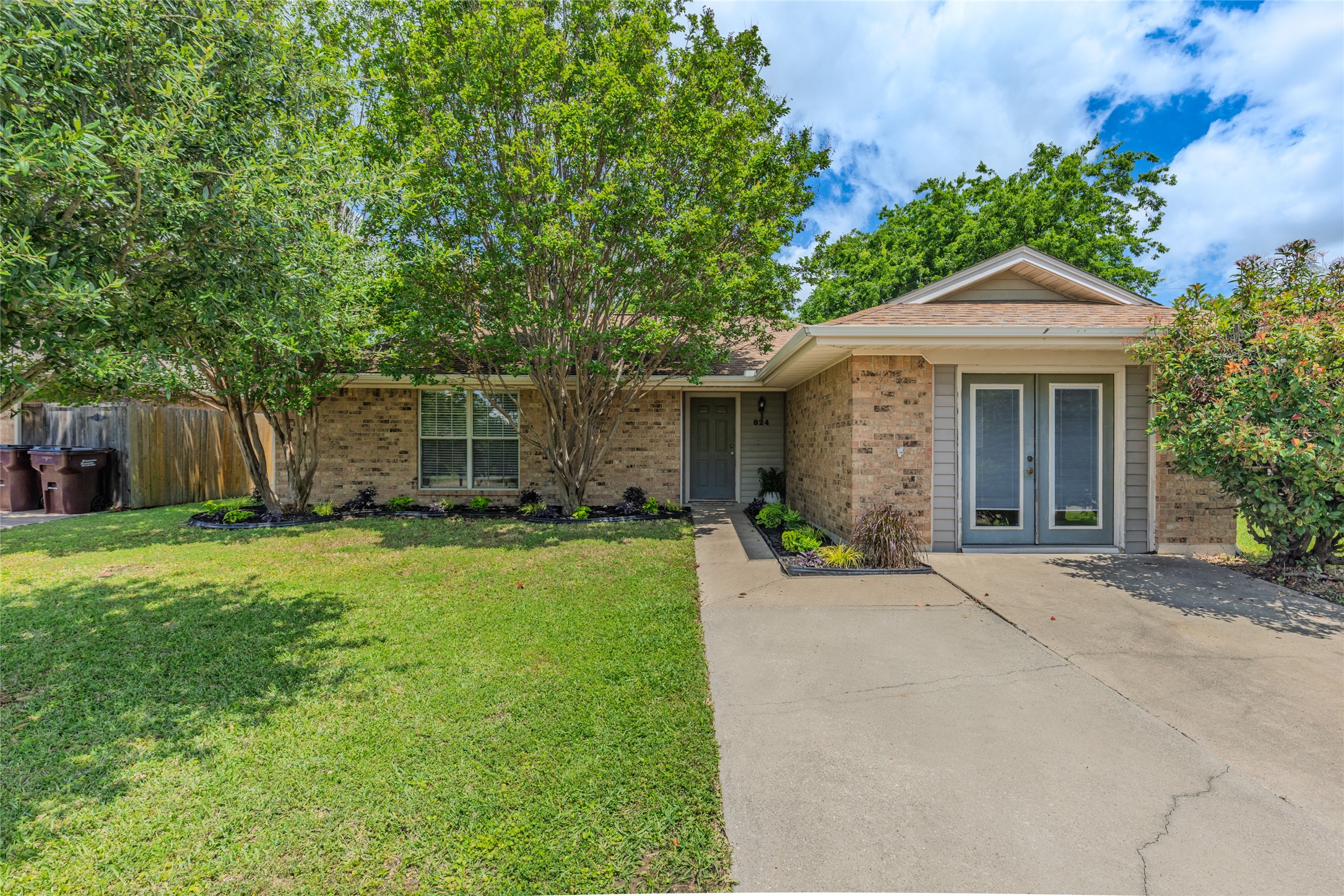 824 Meadowdale Drive Royse City TX 75189
