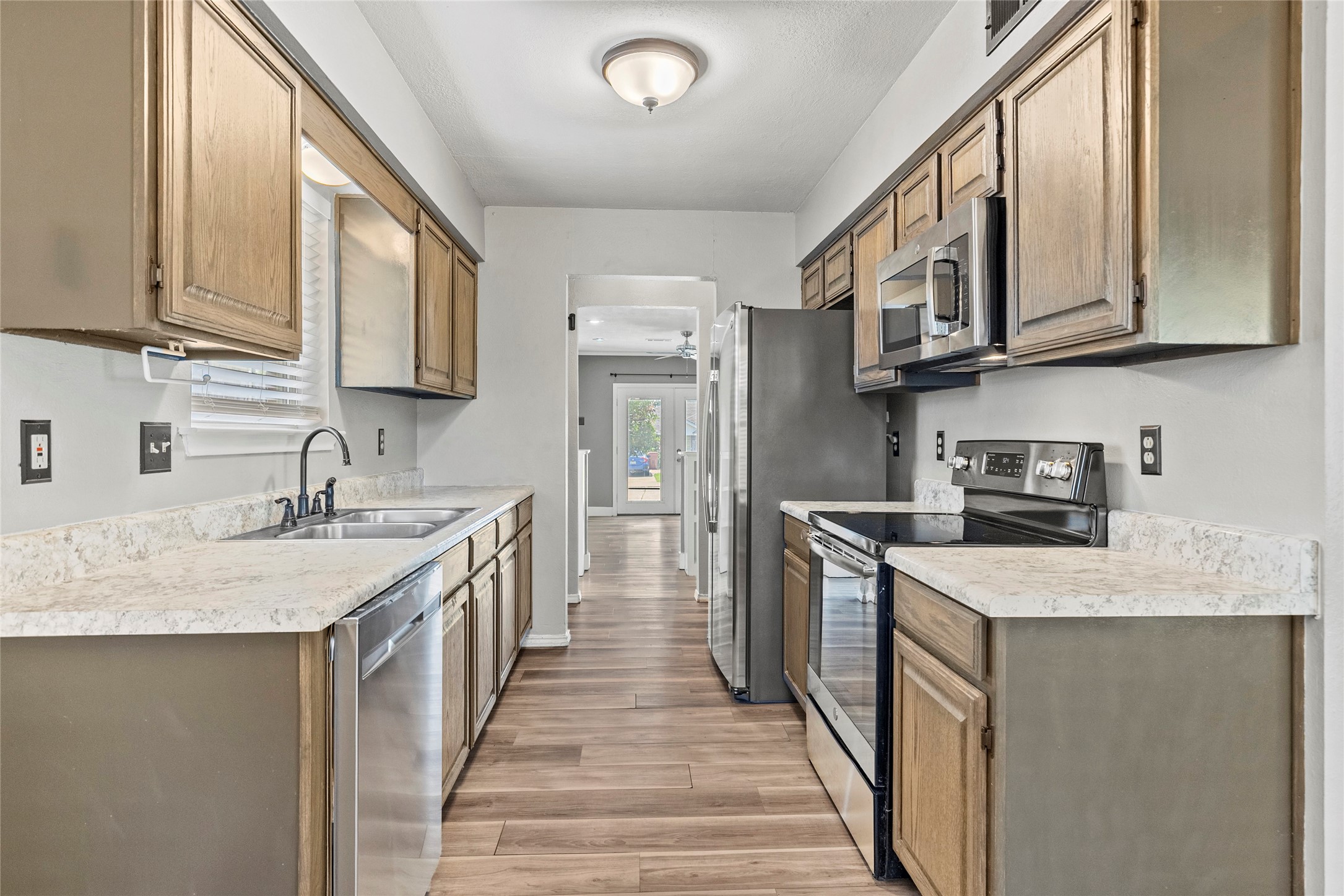 824 Meadowdale Drive Royse City TX 75189