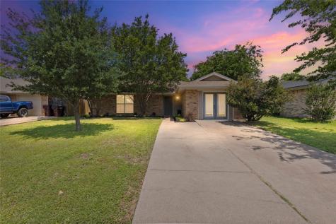 824 Meadowdale Drive Royse City TX 75189