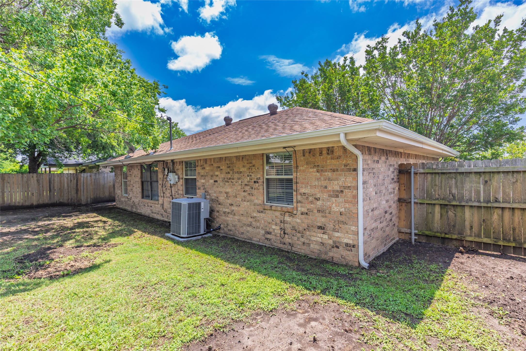 824 Meadowdale Drive Royse City TX 75189