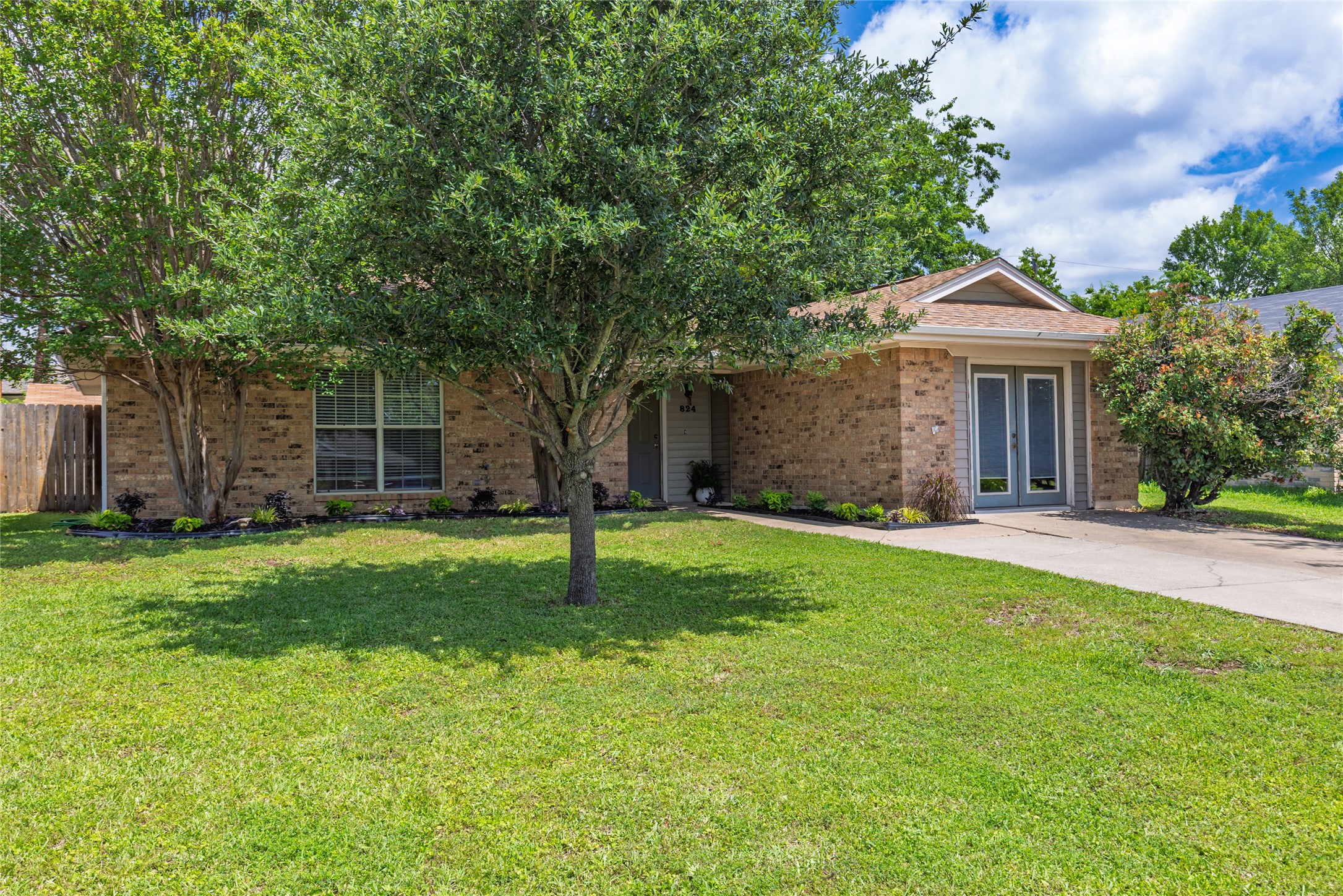 824 Meadowdale Drive Royse City TX 75189