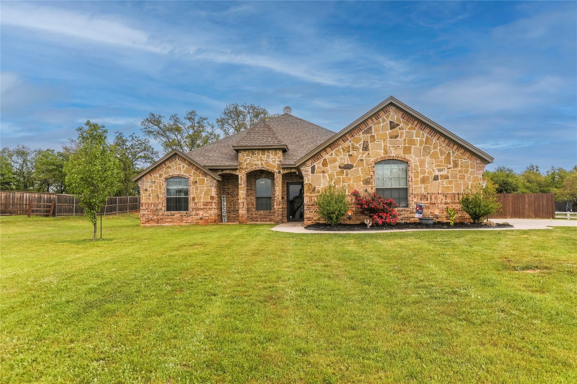 105 Lyndsey Court Boyd TX 76023