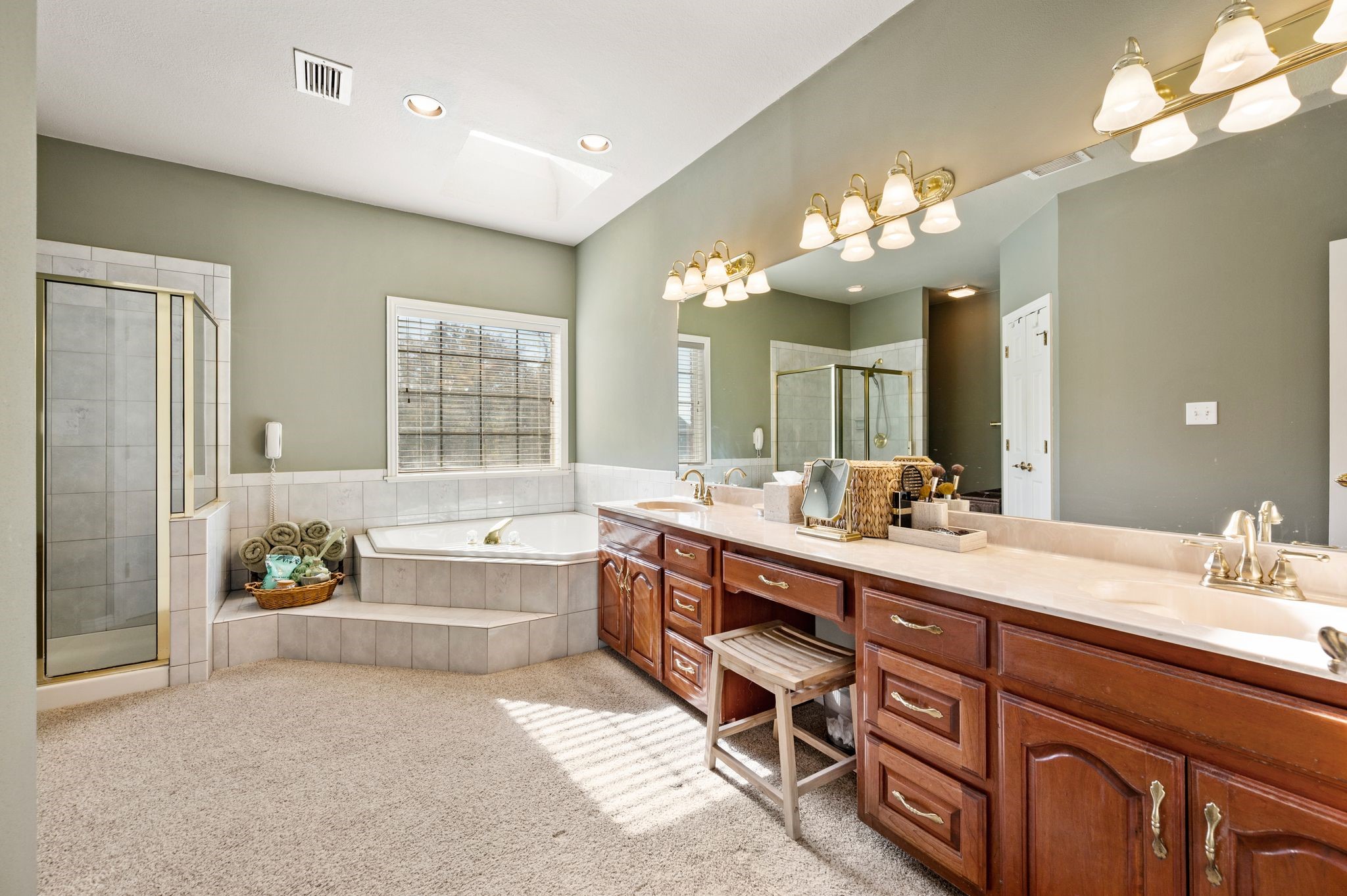 1077 Cardinal Drive Bartonville TX 76226