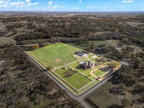 1077 Cardinal Drive Bartonville TX 76226