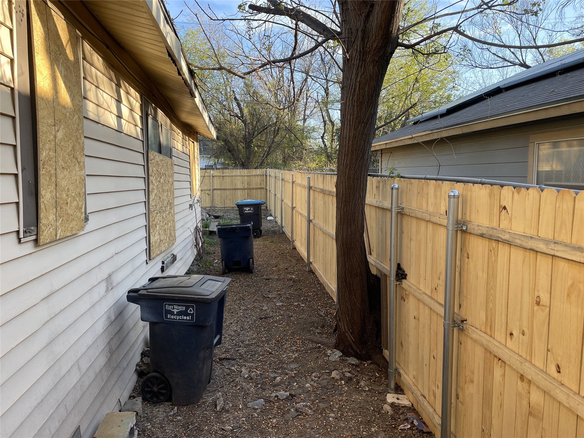 1136 E Leuda Street Fort Worth TX 76104