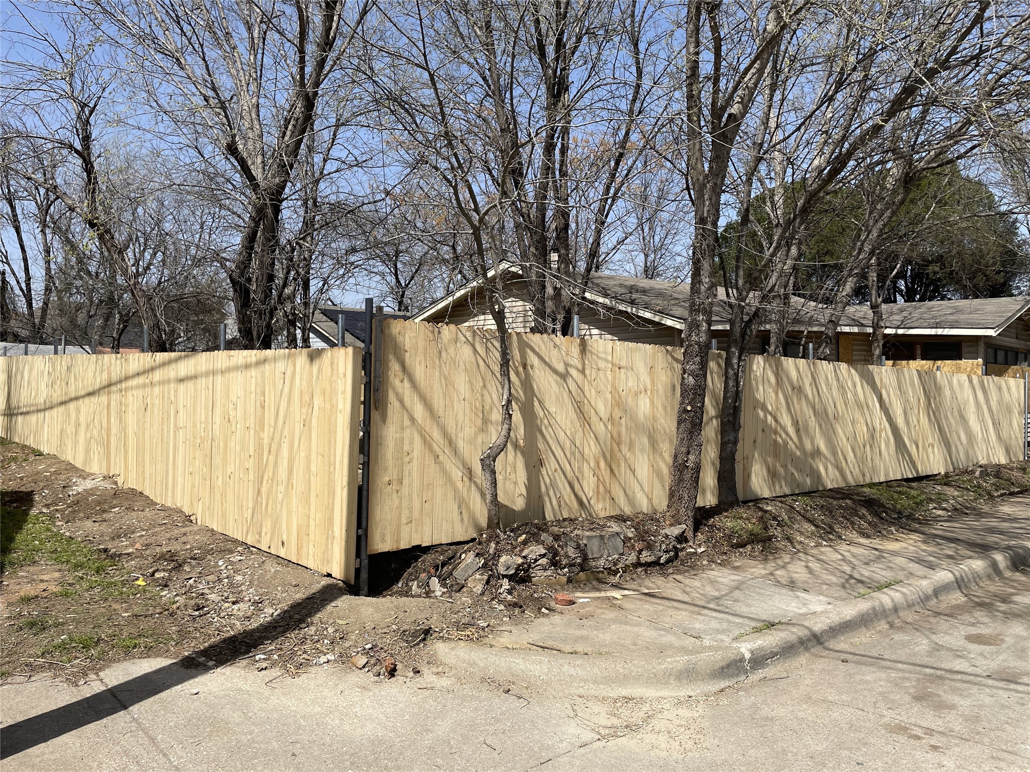 1136 E Leuda Street Fort Worth TX 76104