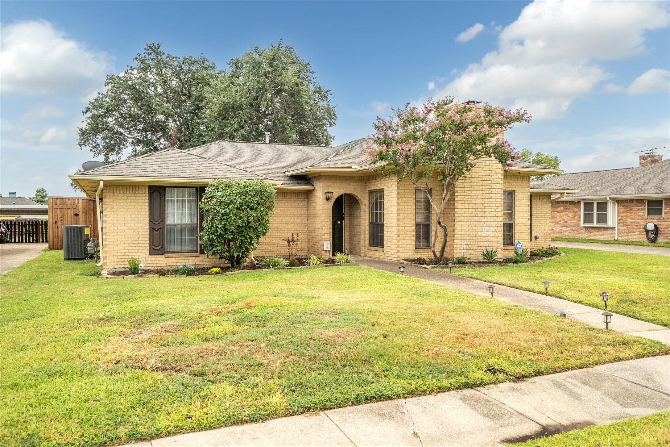 2214 Valley Mill Carrollton TX 75006