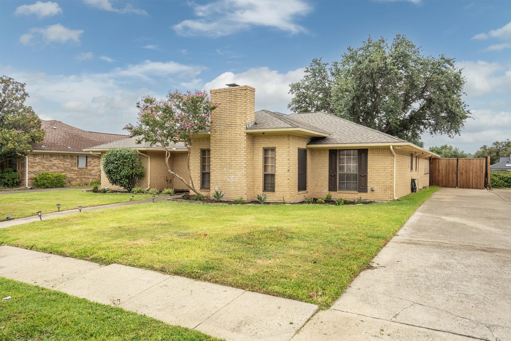2214 Valley Mill Carrollton TX 75006