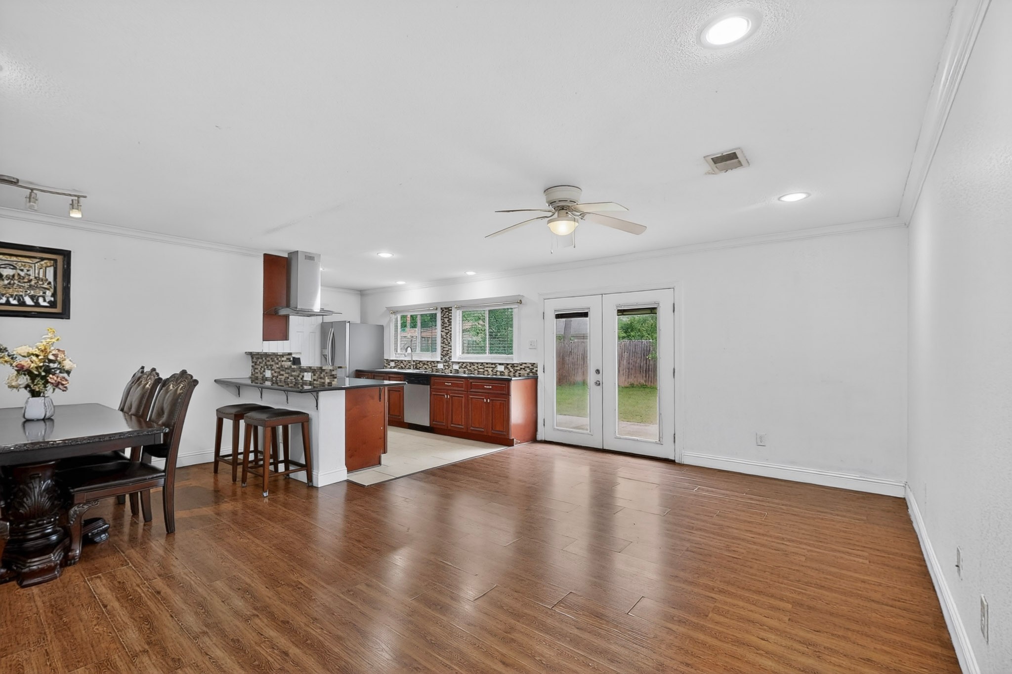 2421 Harbor Trail Irving TX 75060