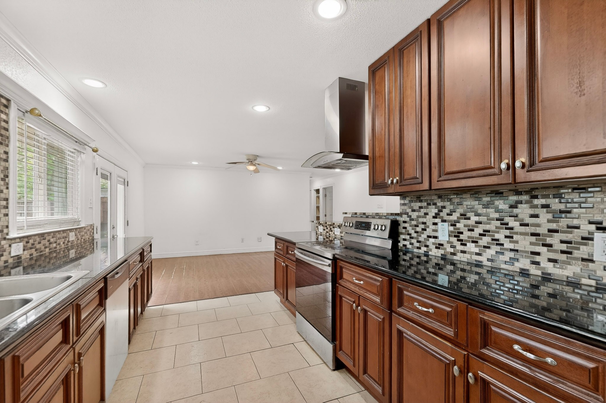 2421 Harbor Trail Irving TX 75060
