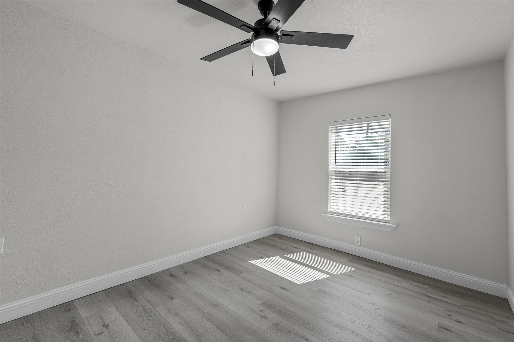 3530 Bluebird Street Bellmead TX 76705