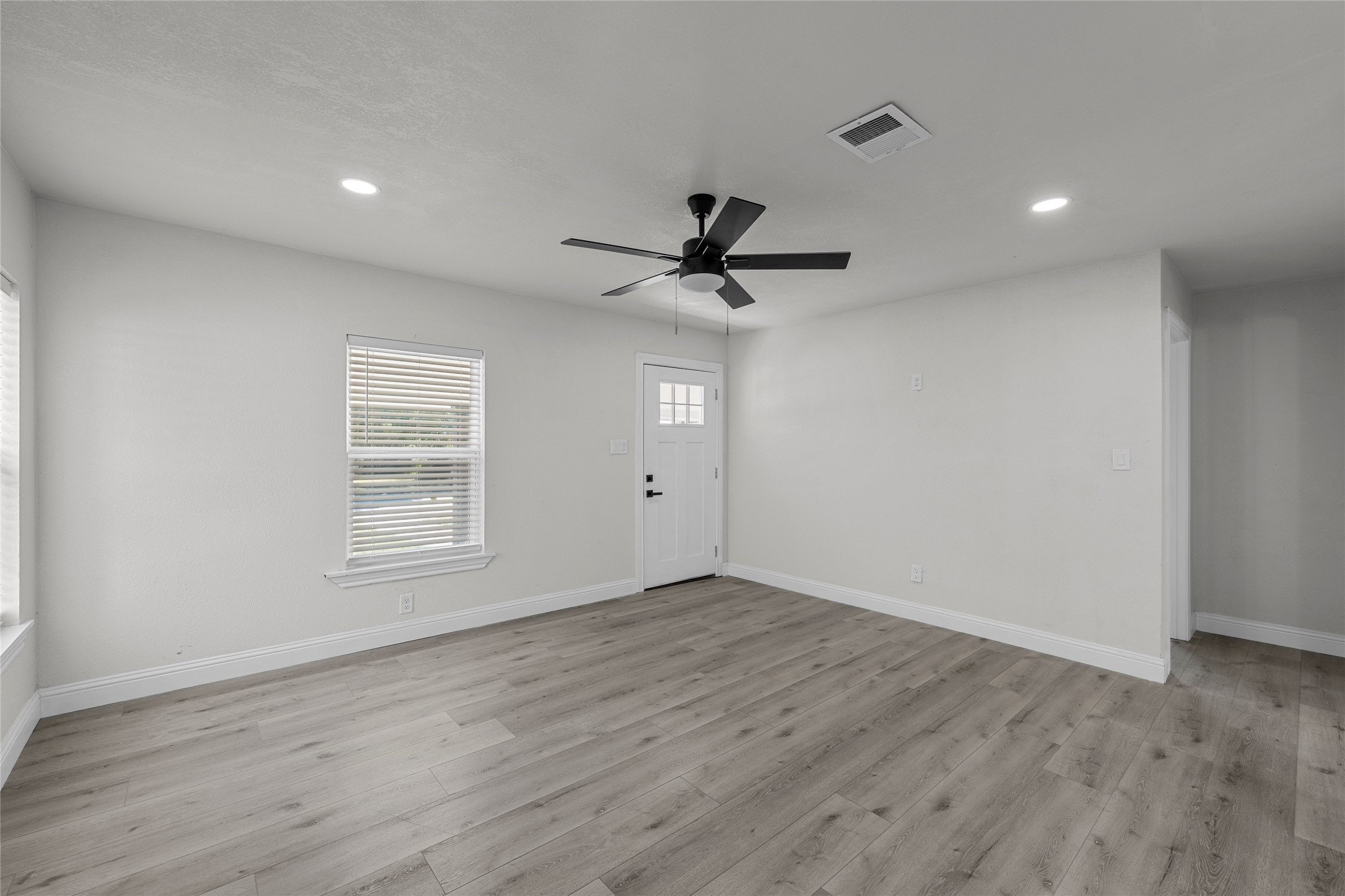 3530 Bluebird Street Bellmead TX 76705