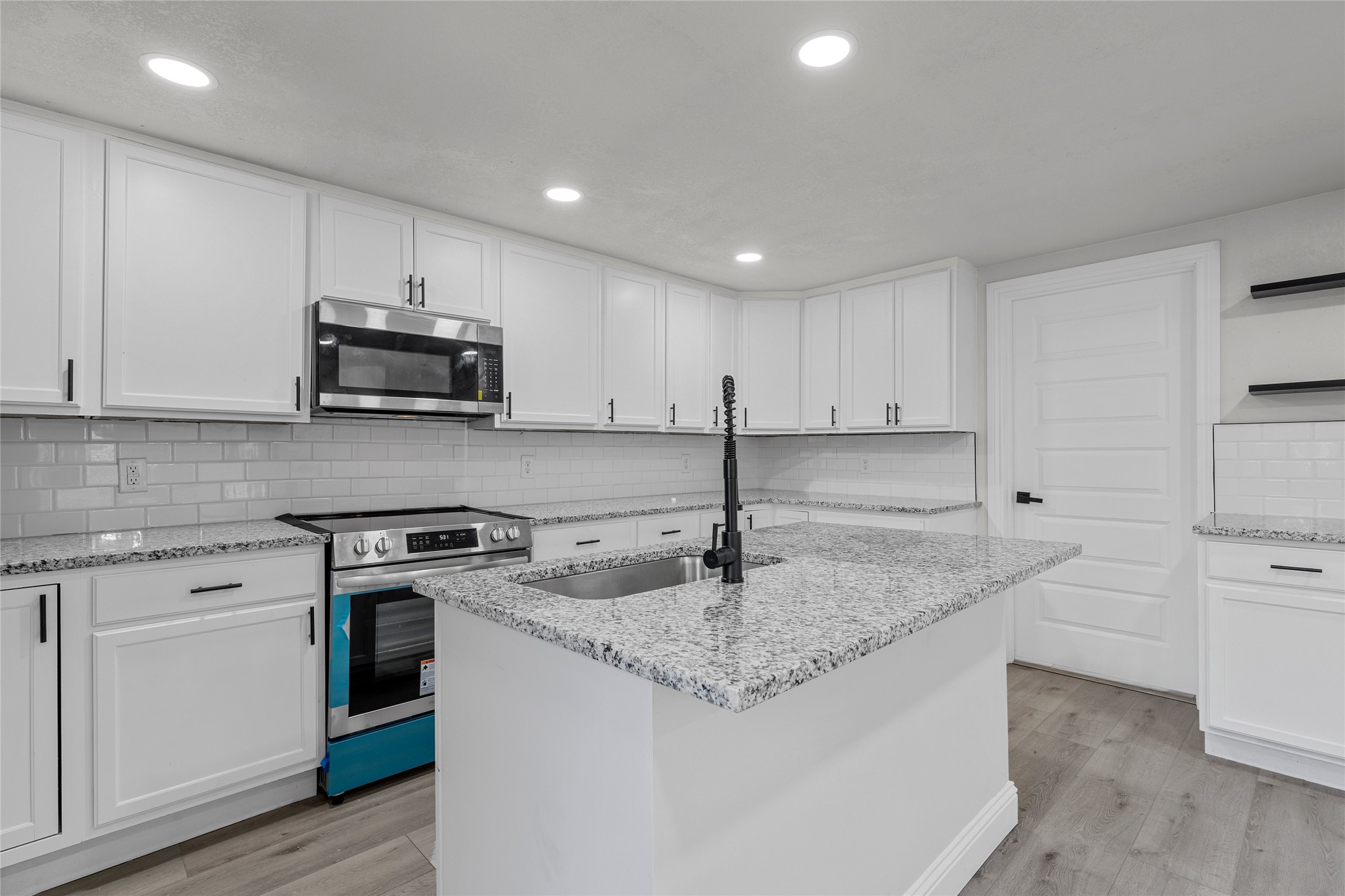 3530 Bluebird Street Bellmead TX 76705
