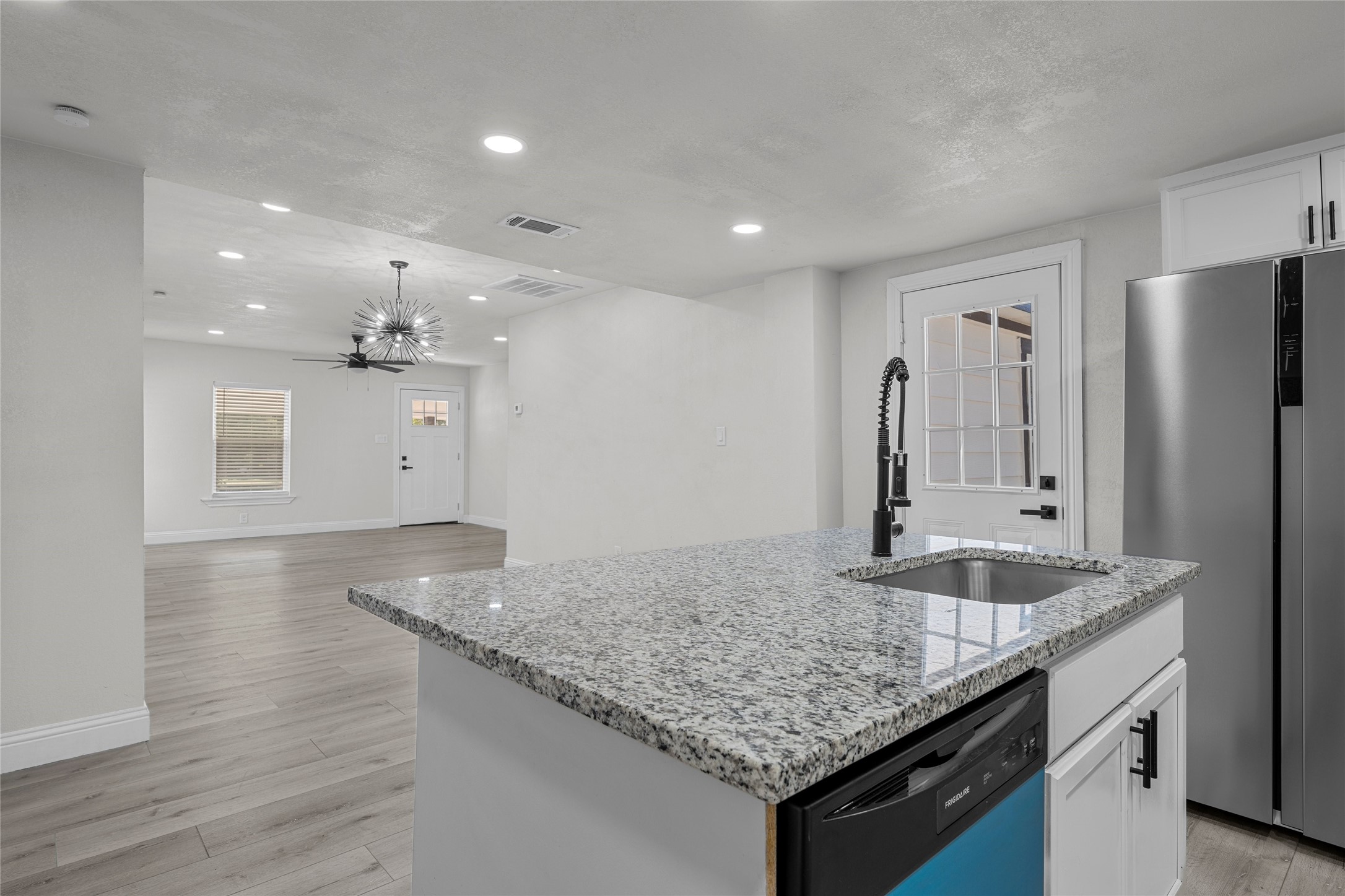 3530 Bluebird Street Bellmead TX 76705