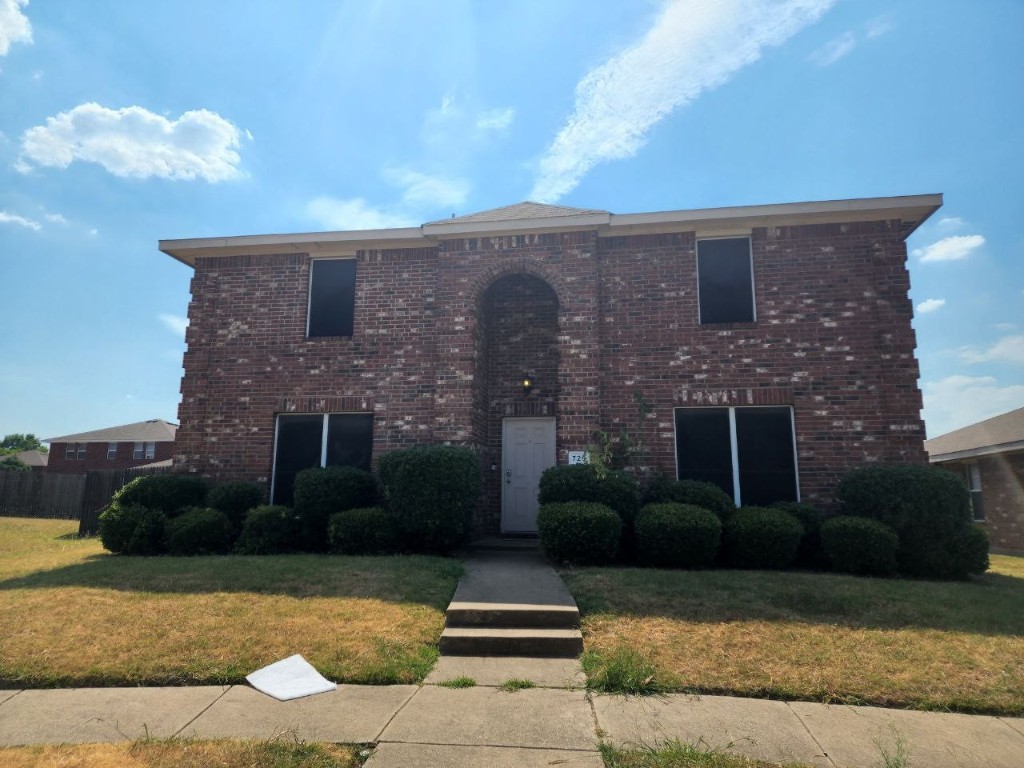729 Duke Drive Desoto TX 75115