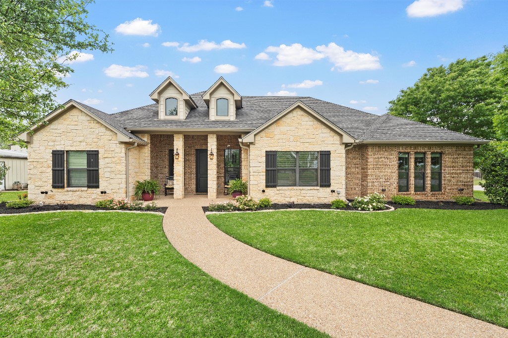 1013 N Reagan Street West TX 76691