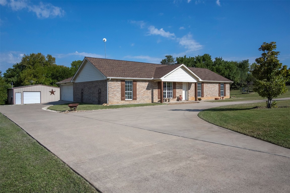 105 Sandalwood Court Weatherford TX 76085
