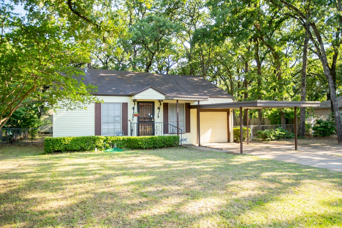 11108 Mae Road Balch Springs TX 75180