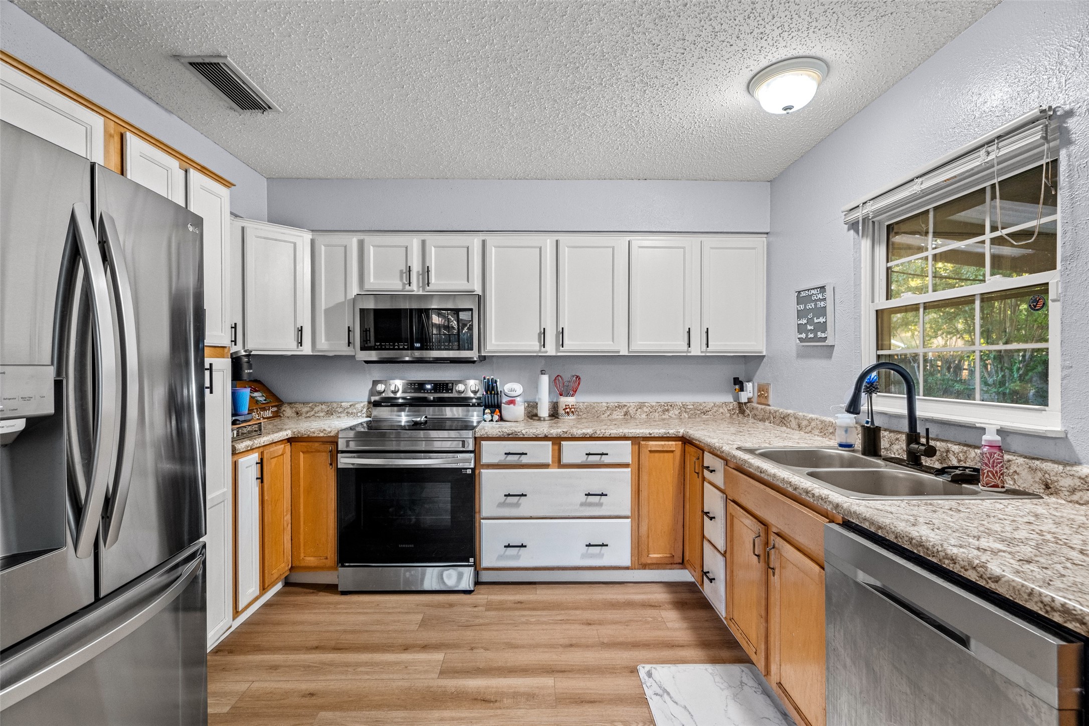 2837 Corrida Court Grand Prairie TX 75052