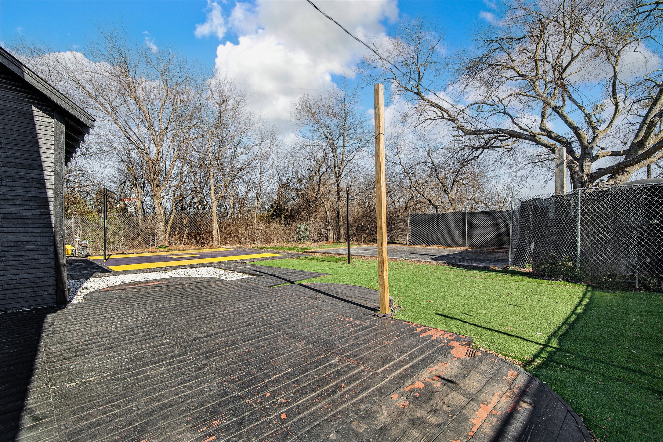 801 S Hampton Road Crowley TX 76036