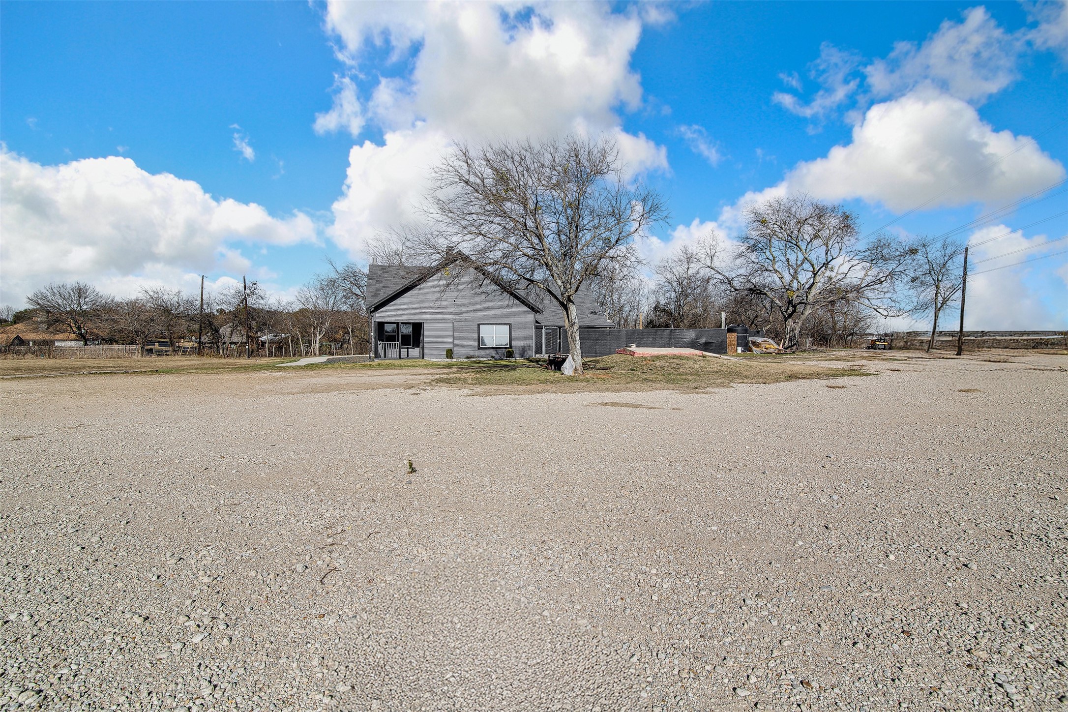 801 S Hampton Road Crowley TX 76036