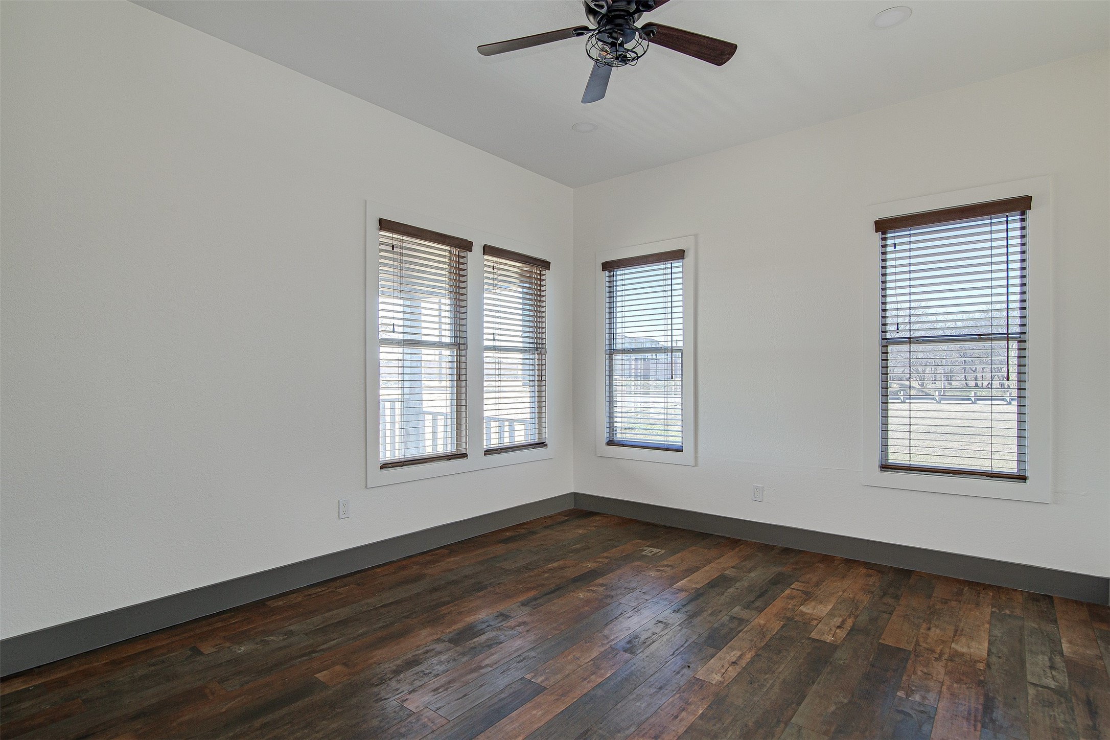 801 S Hampton Road Crowley TX 76036