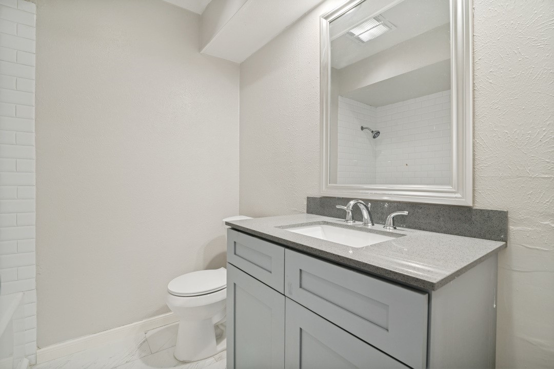 5102 Lakeridge Court Garland TX 75043