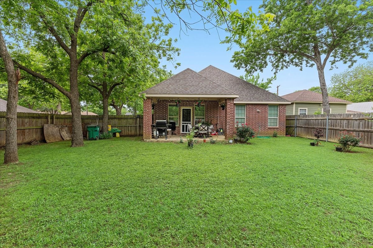 502 Ritchey Street Gainesville TX 76240