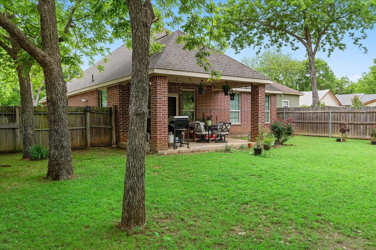 502 Ritchey Street Gainesville TX 76240