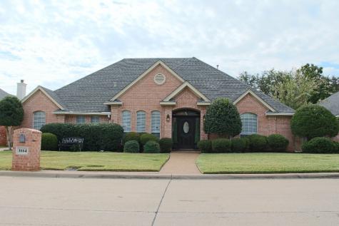 1664 Oak Creek Drive Hurst TX 76054