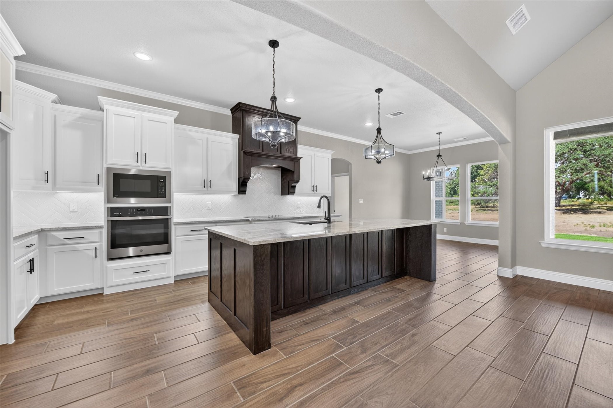 1045 Arbor Vista Drive Azle TX 76020