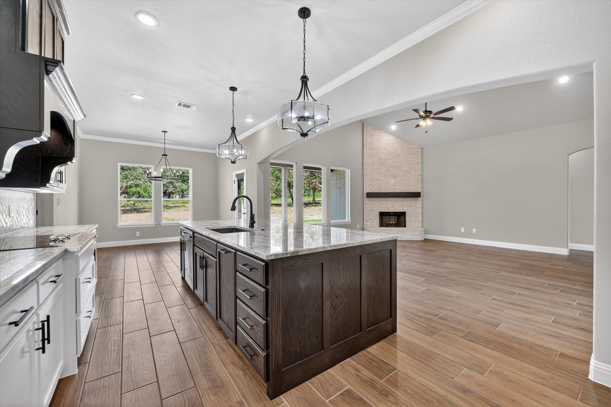 1045 Arbor Vista Drive Azle TX 76020