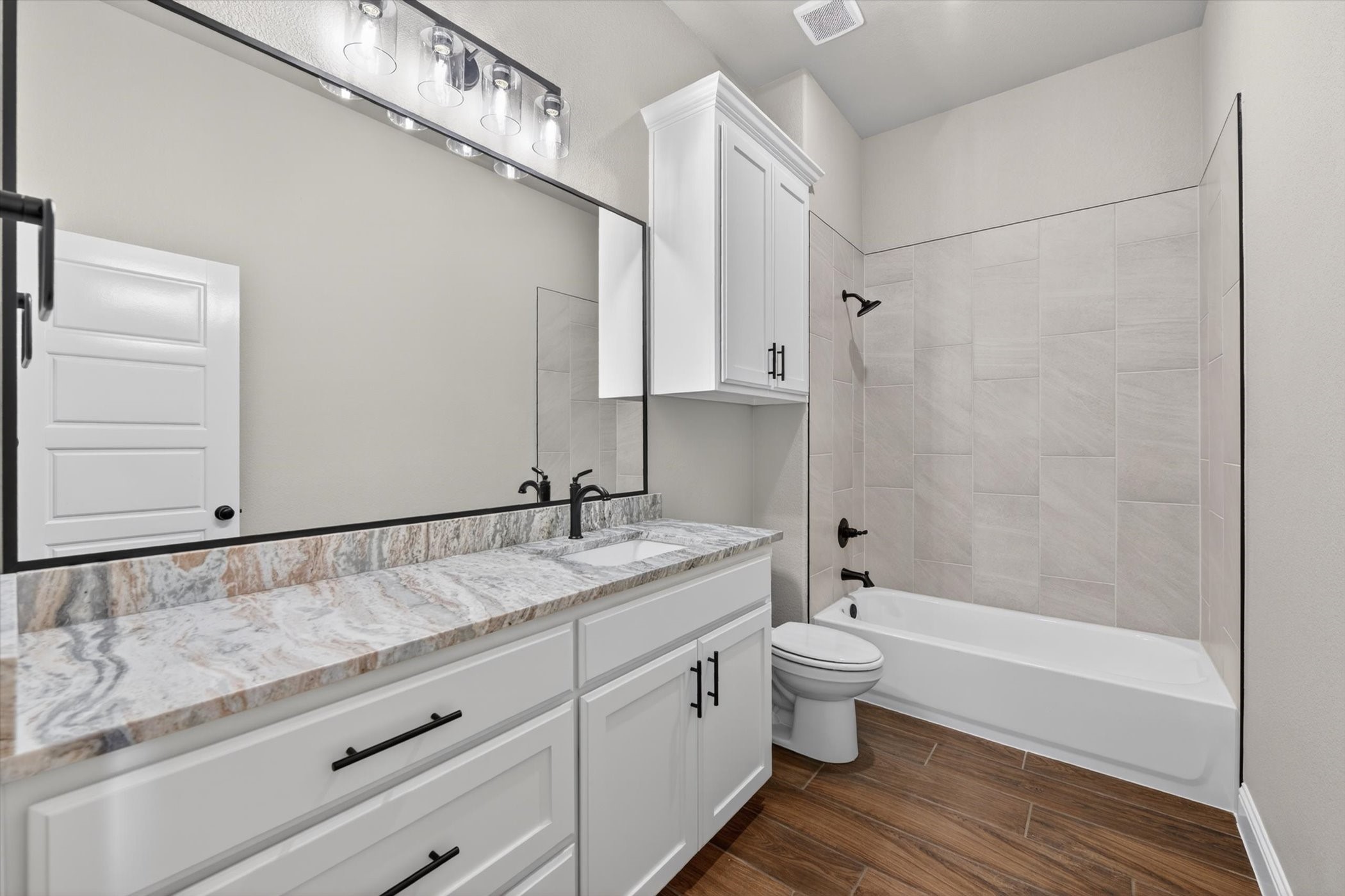 1045 Arbor Vista Drive Azle TX 76020