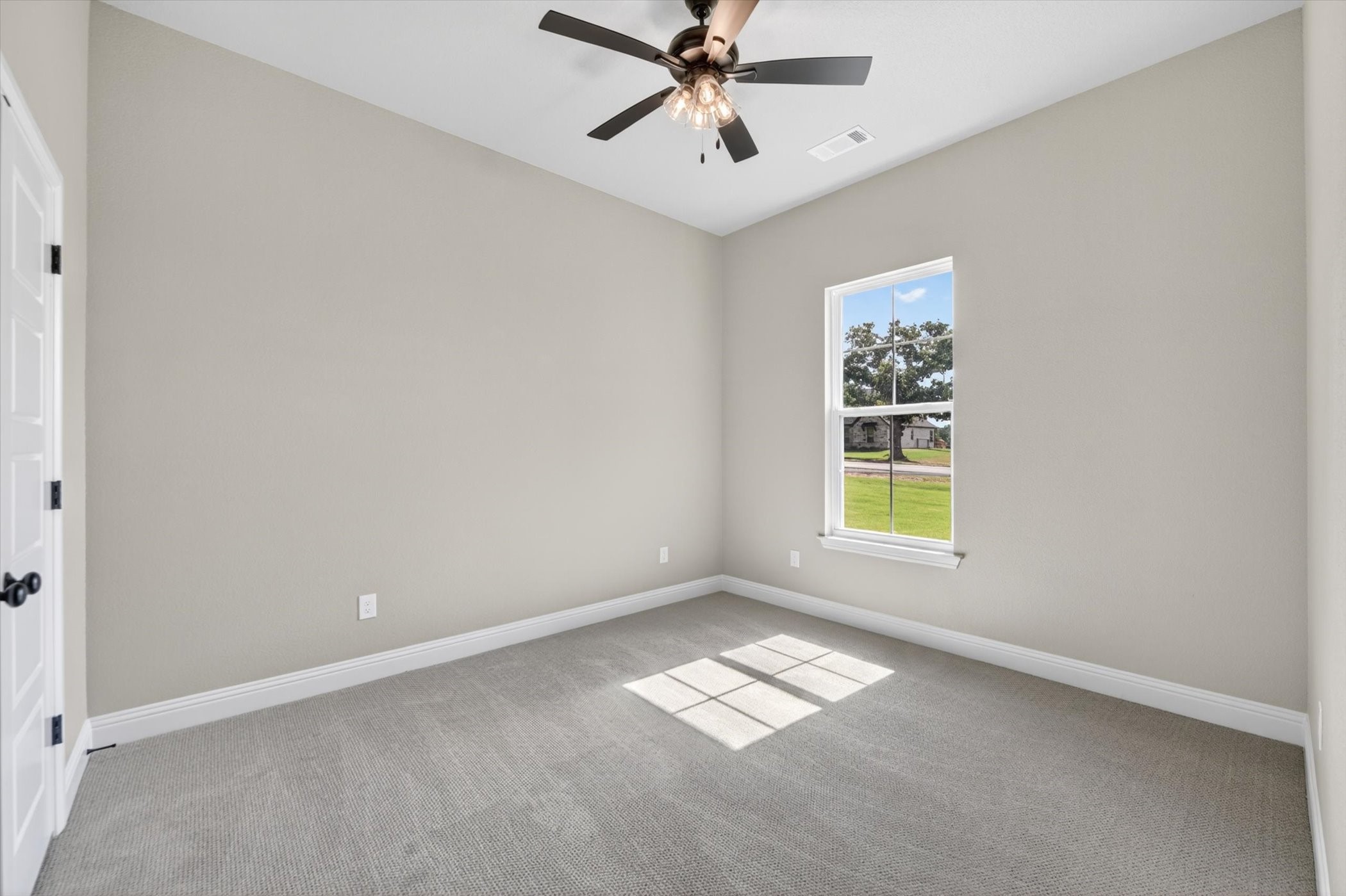 1045 Arbor Vista Drive Azle TX 76020