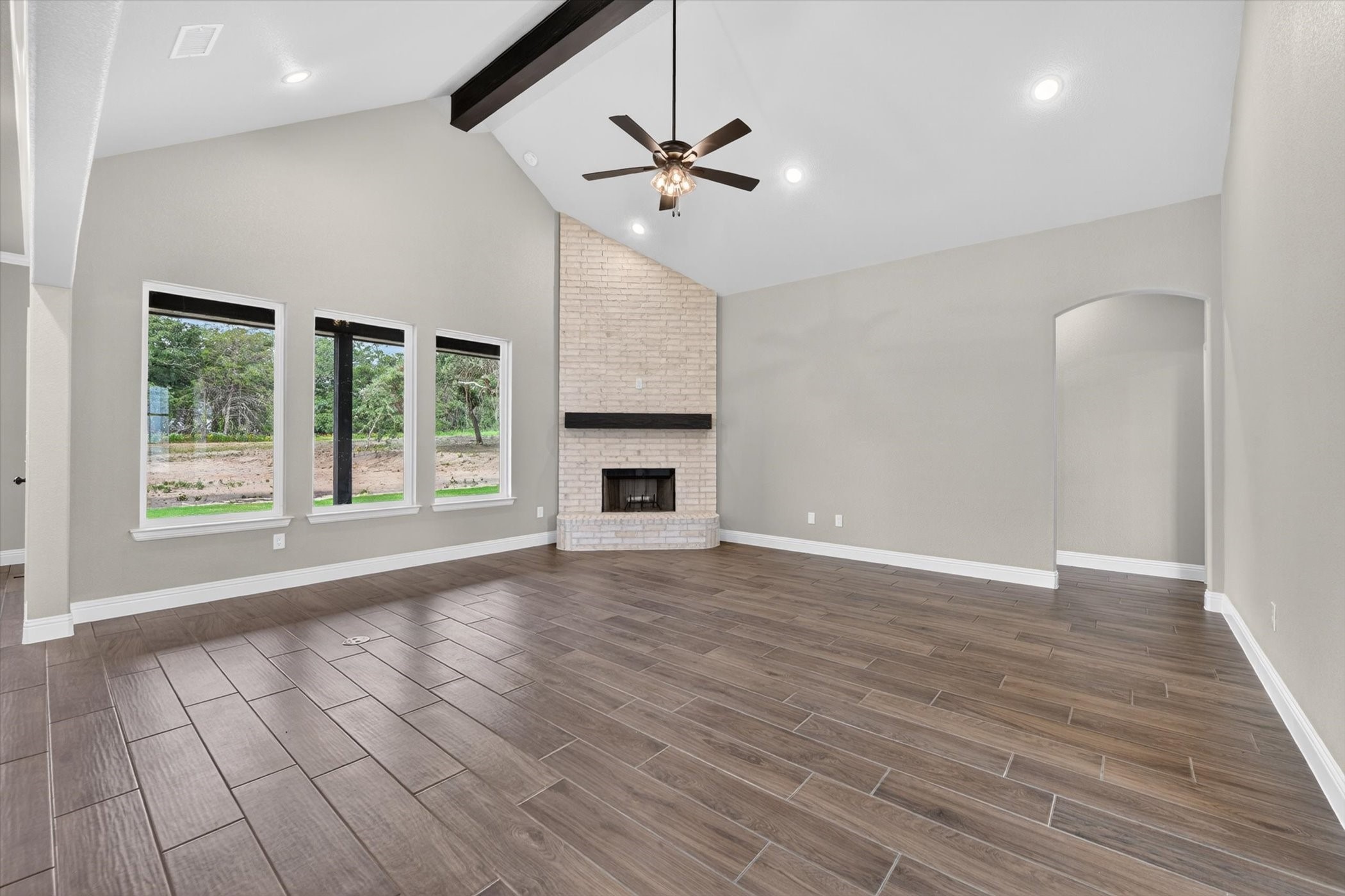 1045 Arbor Vista Drive Azle TX 76020
