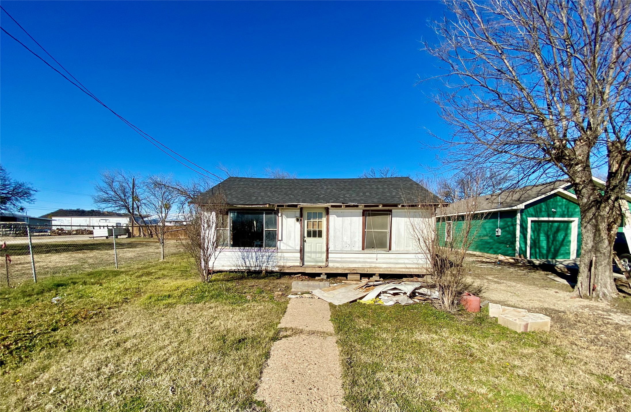 1403 SE Martin Luther King Jr Street Mineral Wells TX 76067