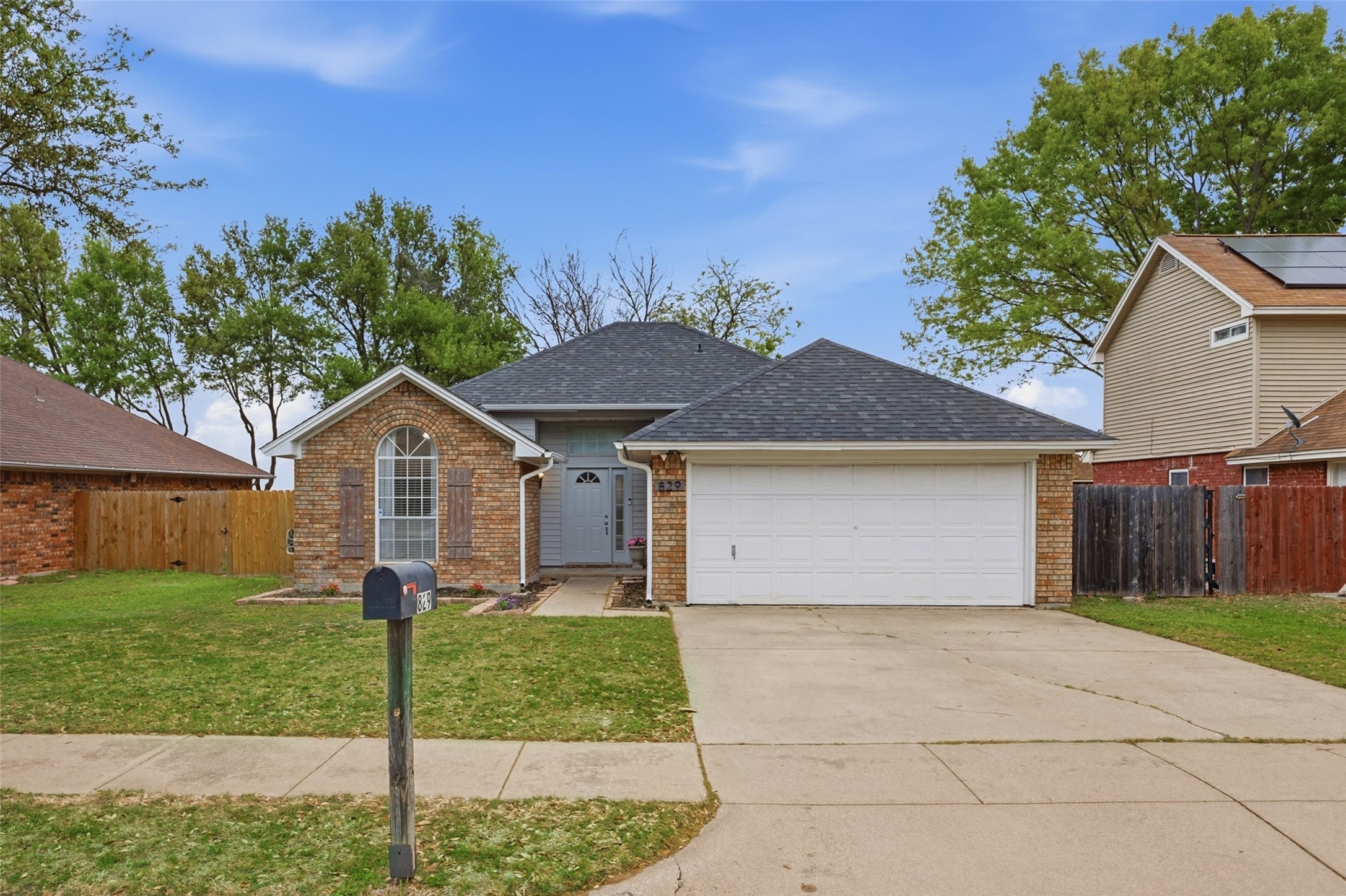 829 Parkwest Boulevard Saginaw TX 76179