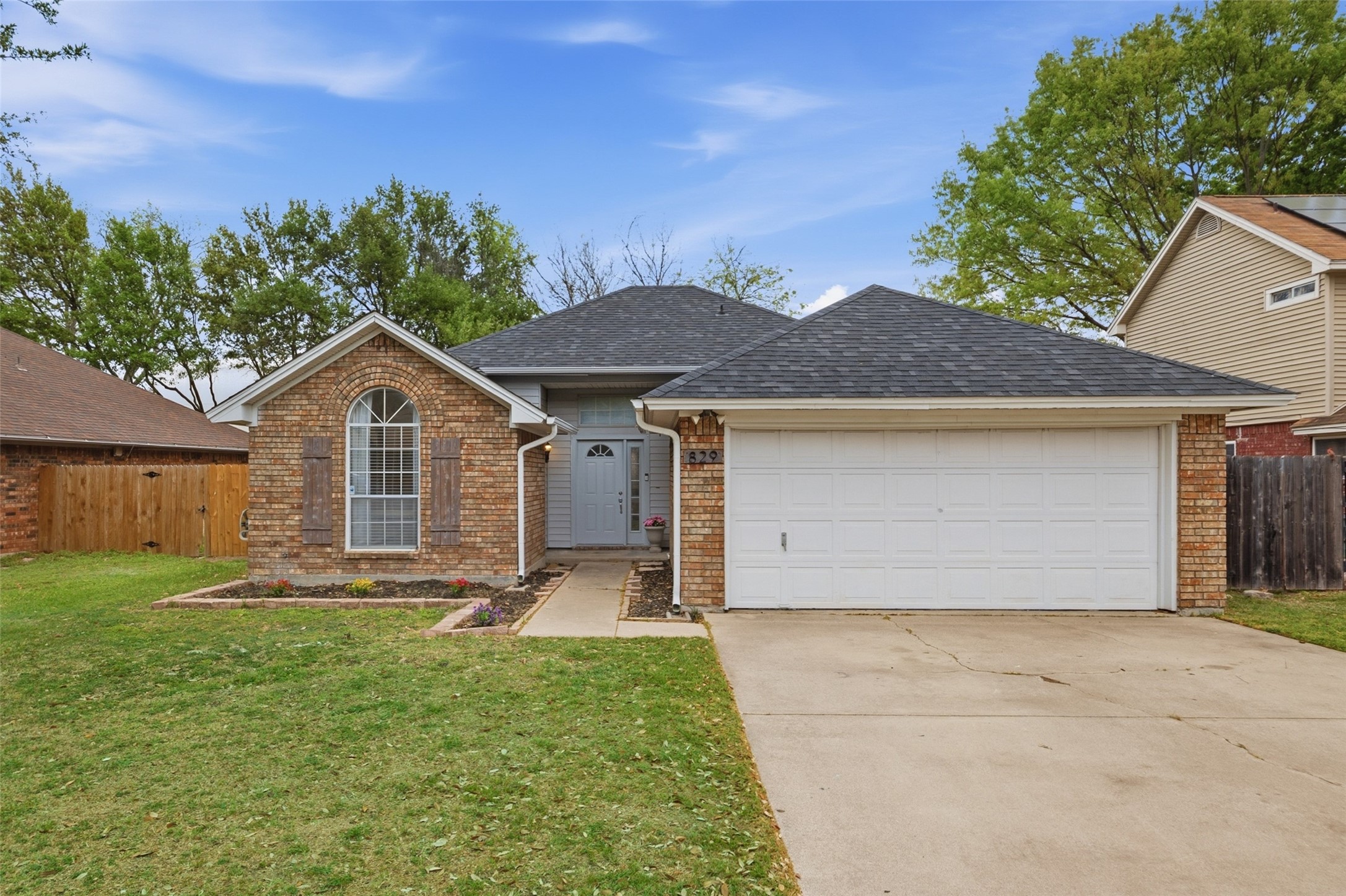829 Parkwest Boulevard Saginaw TX 76179
