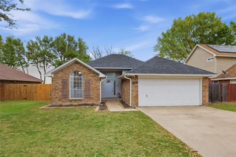 829 Parkwest Boulevard Saginaw TX 76179