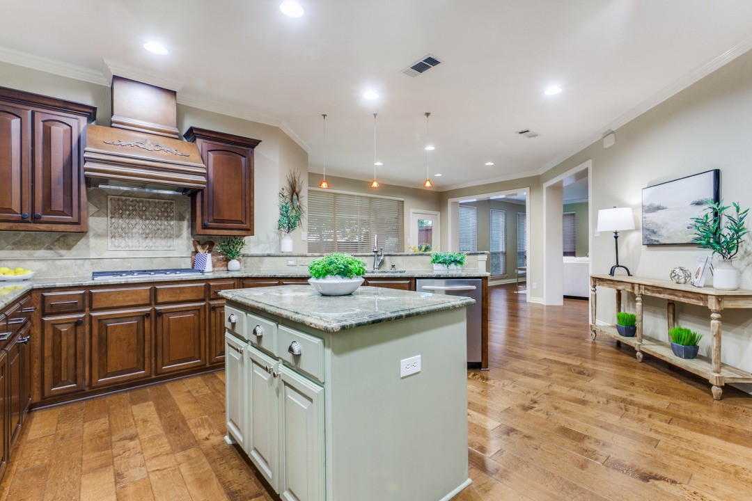 3840 Walden Way Dallas TX 75287