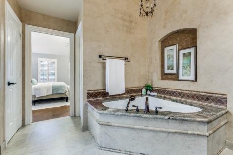 3840 Walden Way Dallas TX 75287